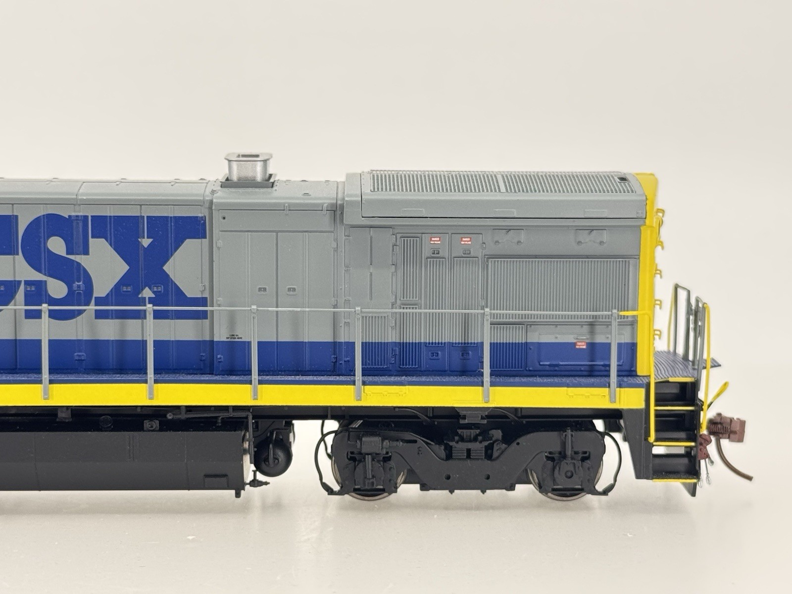 HO Rapido 18520 CSX GE B36-7 Diesel Locomotive CSXT #5923 DCC SOUND