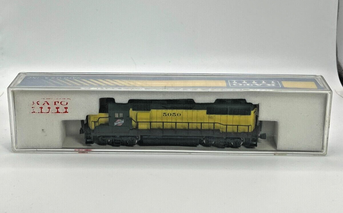 N Scale KATO 176-012 GP 50 Chicago and Northwestern Locomotive not org Box