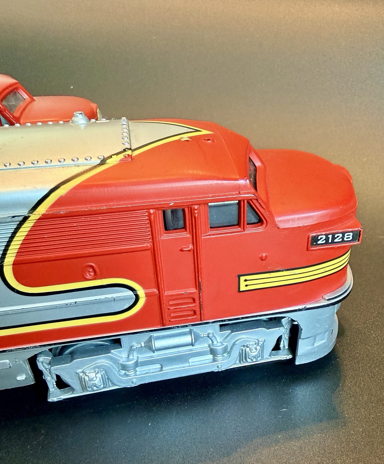 K-Line Santa Fe Alco A-A Diesel Locomotive Set 2126 Powered 2128 Dummy O Gauge