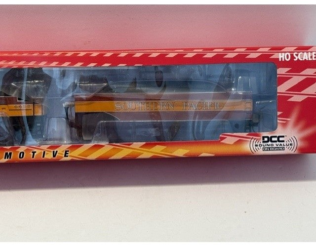 Bachmann 53102 HO SP GS-4 4-8-4 Daylight #4436 DCC Locomotive & Tender NIB