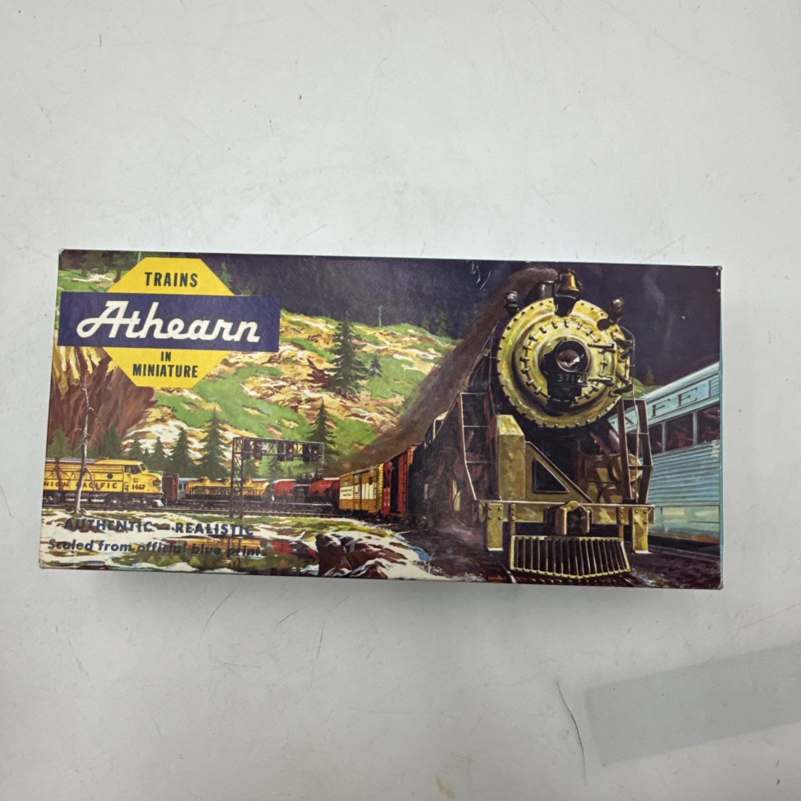 ATHEARN 3101 HO SCALE SANTA FE F7A POWERED DIESEL LOCOMOTIVE IN BOX / NM EX++