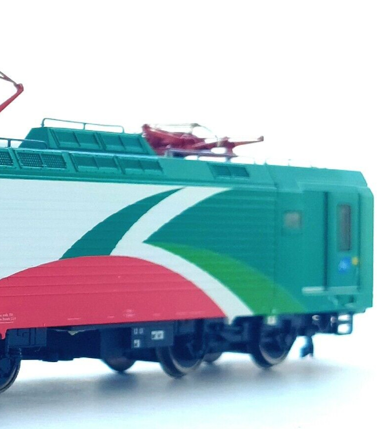 Vitrains 2011X E464 903 ER FER White/Red/Green with Trenitalia logos