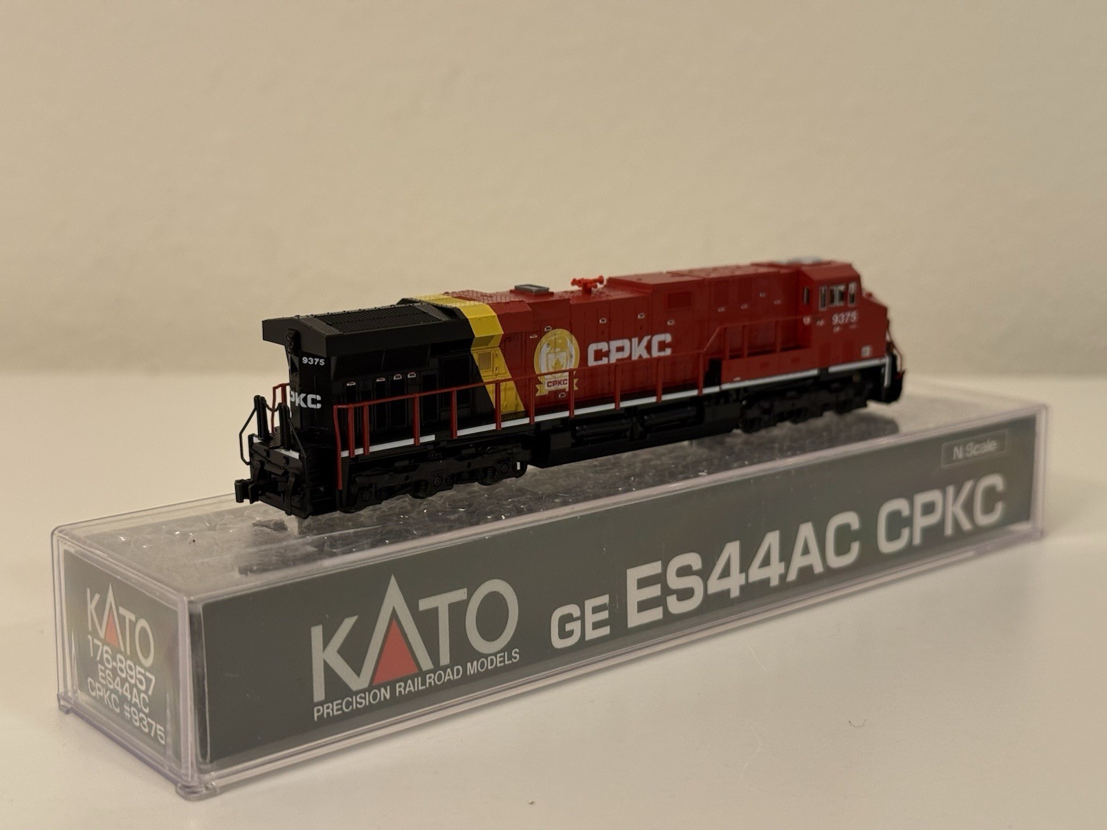 CPKC #9375 GE ES44AC Kato 176-8957 N Scale DCC Fitted Canadian Pacific