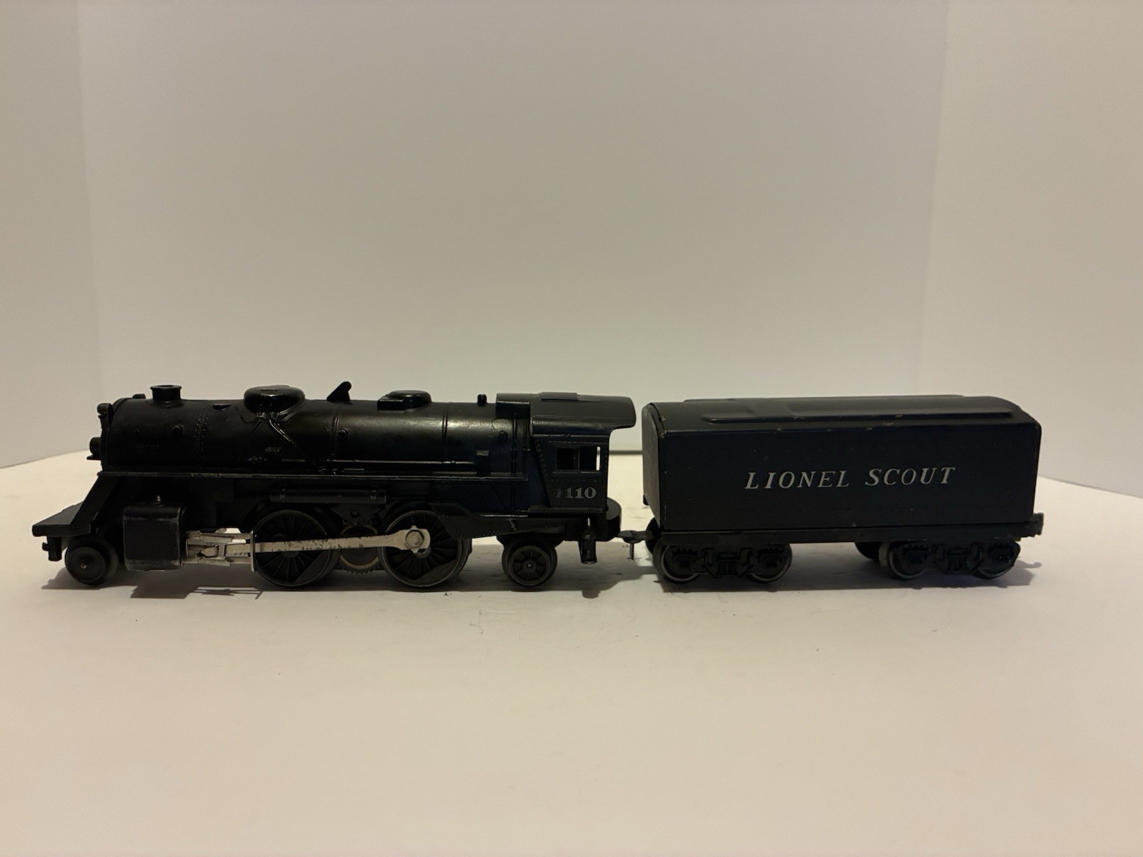 Lionel 1110 Scout Locomotive And Tender. Tested See Description.