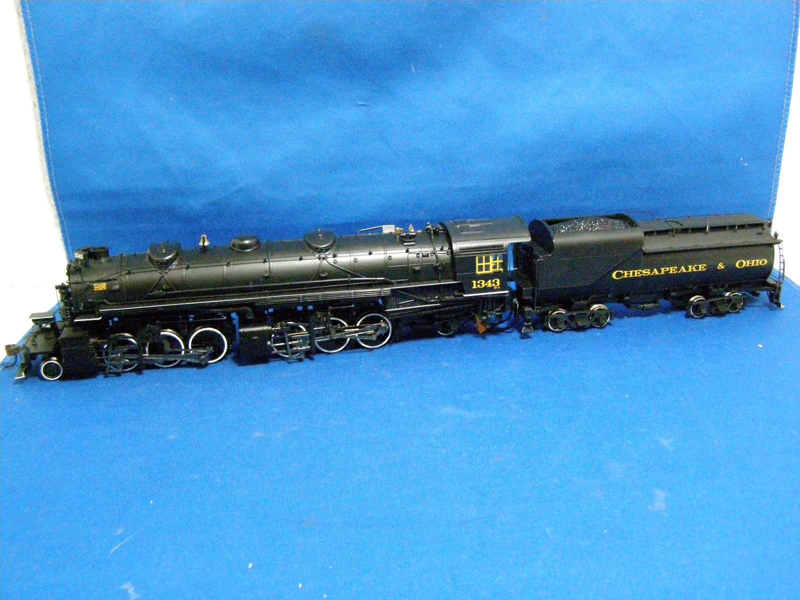 HO Spectrum 84812 C&O H-4 2-6-6-2 Art Loco / Vandy VC12 Tender DCC/SND