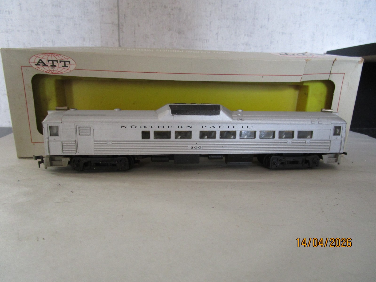 ATT, HO, #15 RDC Powered Northern Pacific Budd Car 300, OB.