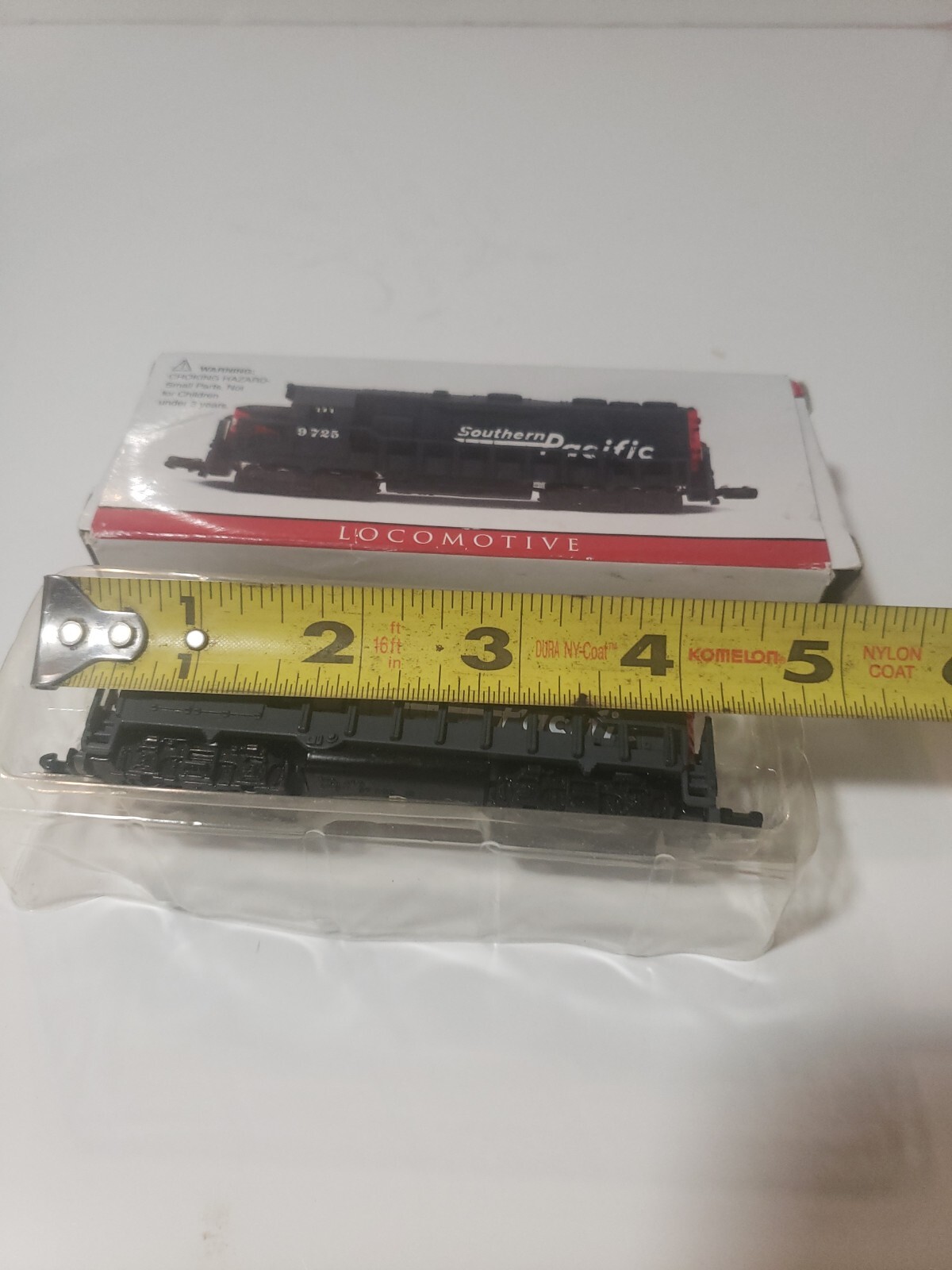 Southern Pacific Locomotive Train 9725 New In Open Package No Motor