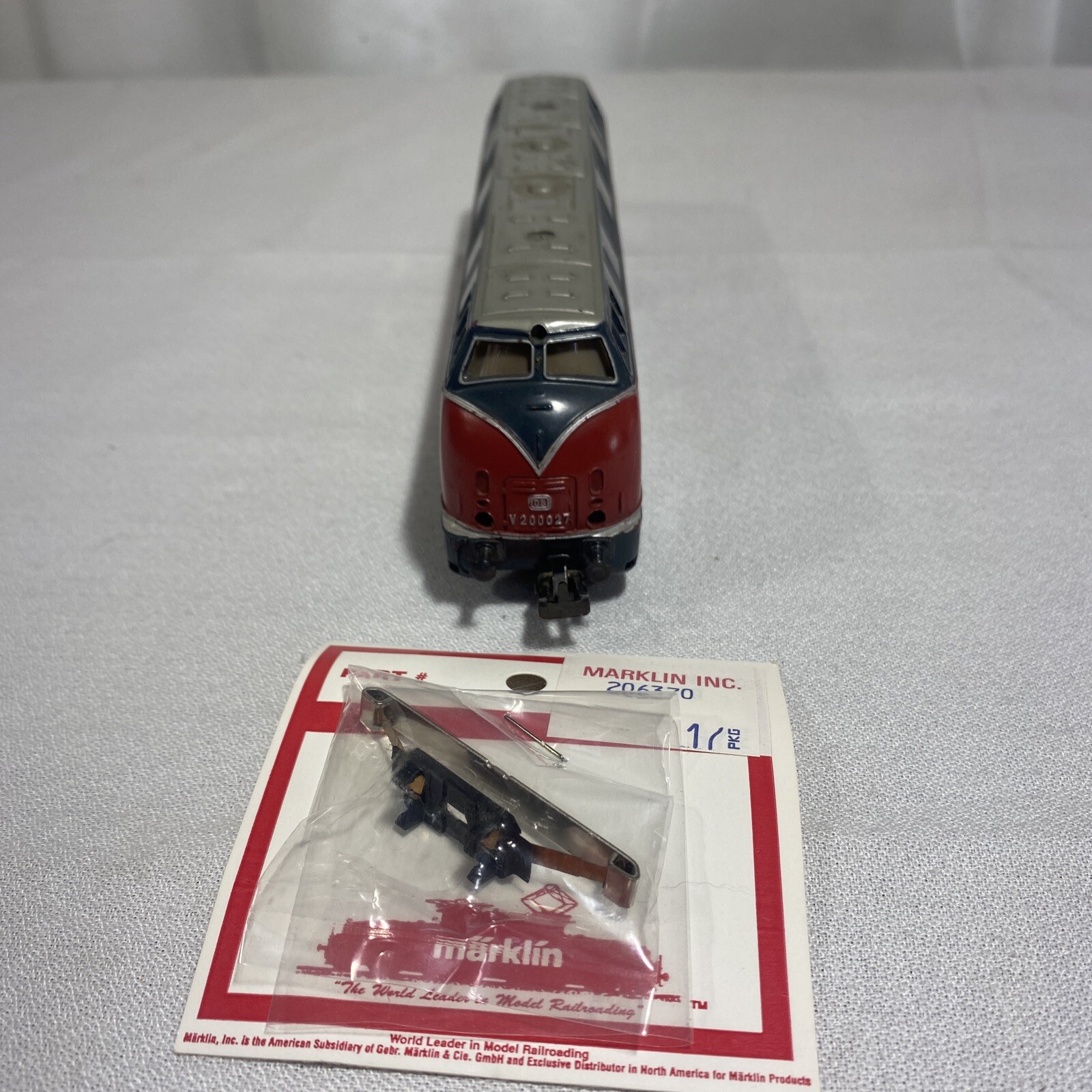 Märklin 3021 – Diesel Locomotive Deutsche Bundesbahn V200027 – H0