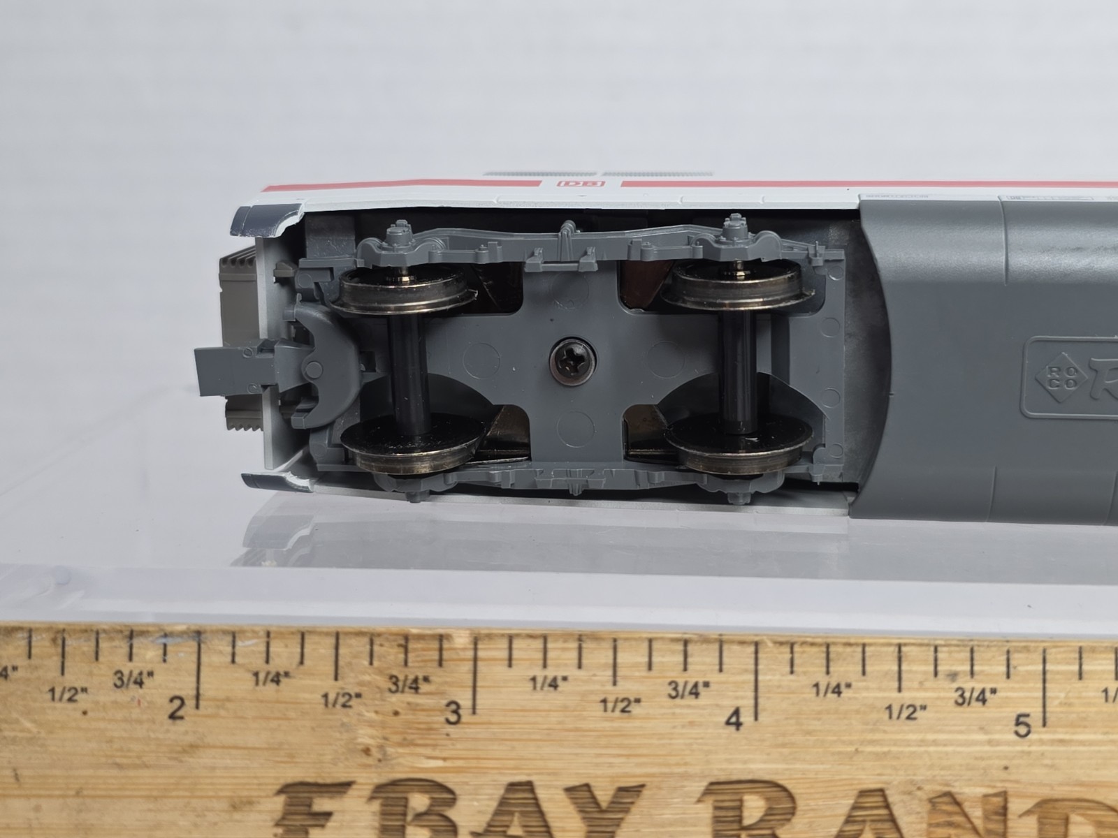 Roco HO Scale 405012-6 Lighted Dummy DB ICE High Speed Bullet Train (B)