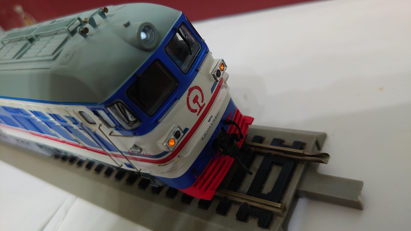 Bachmann China Railway DF4B Diesel Locomotive (#7401 JinWen) – HO scale