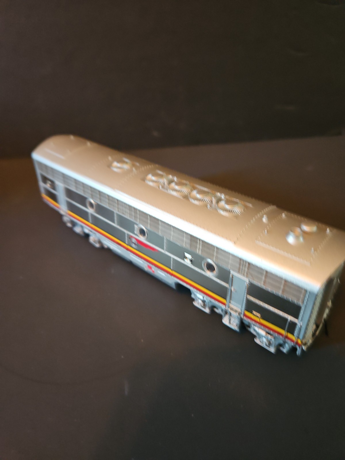 Broadway Limited AT&SF War Bonnet – EMD F7 B AT&SF #37A Parts only
