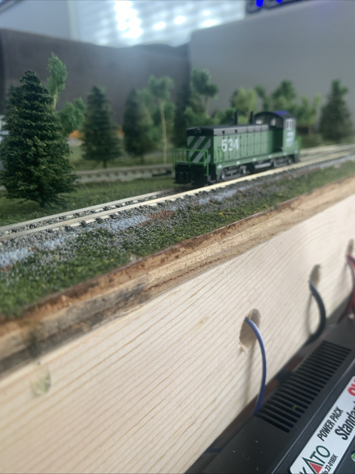 KATO EMD NW2 N Scale Diesel Switcher Locomotive 534