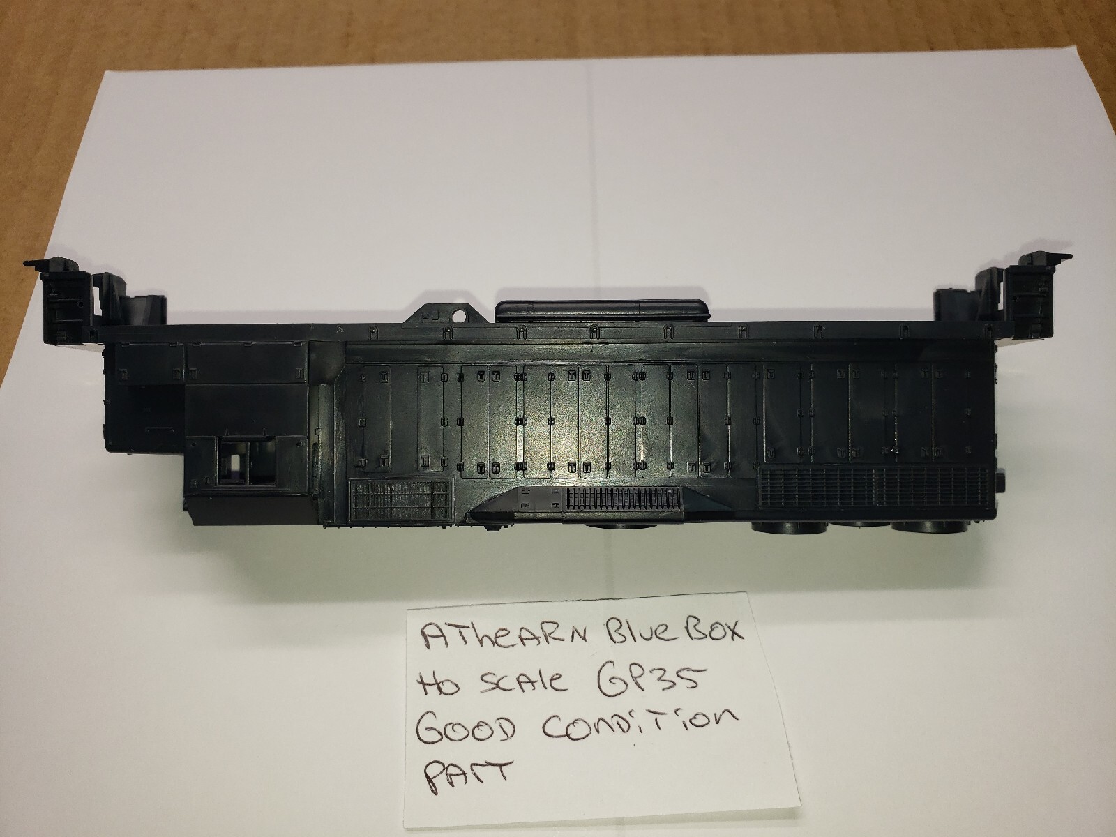 GP35 ATHEARN UNDECORATED SHELL ONLY Diesel LOCOMOTIVE Good condition