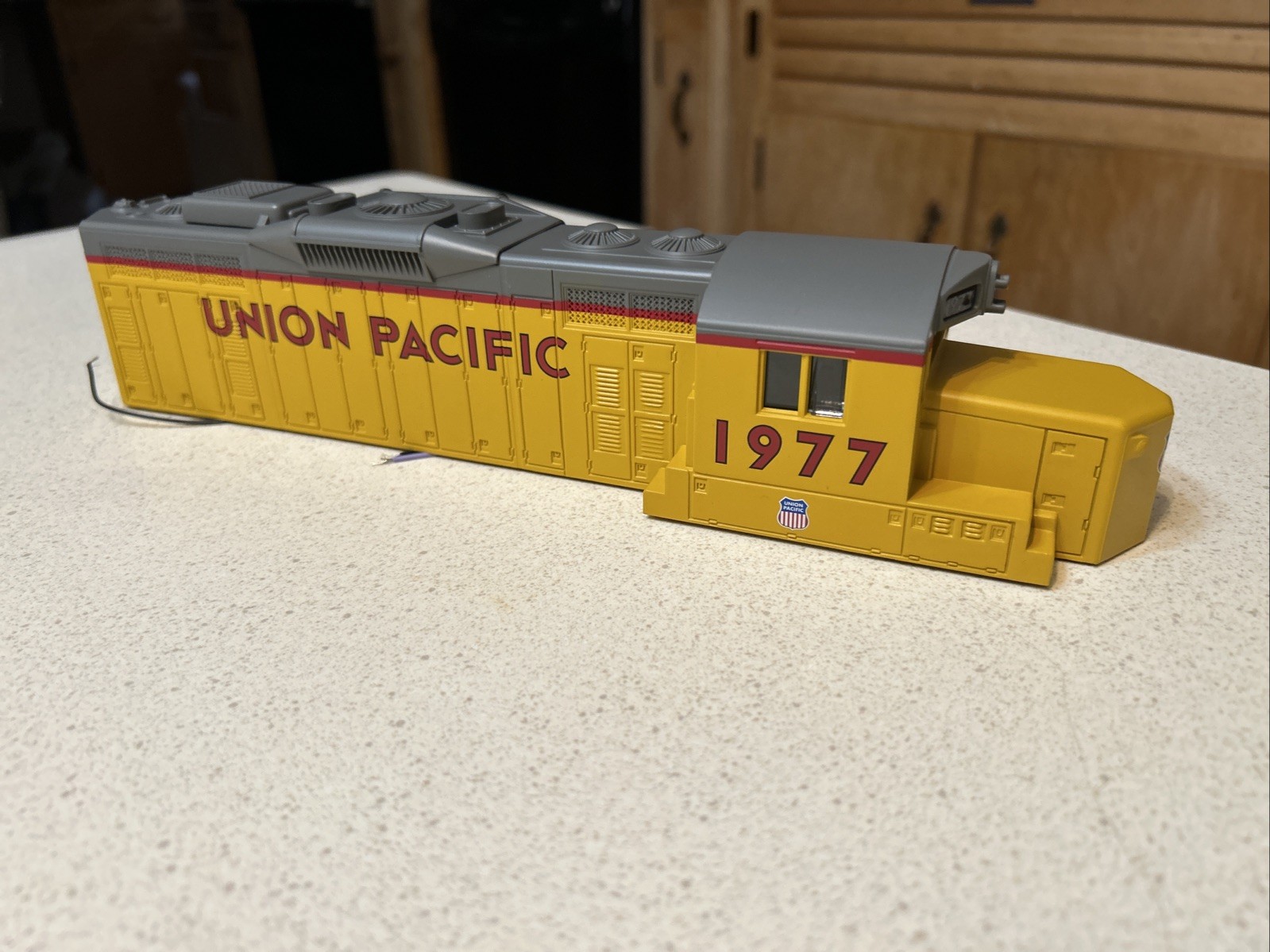 Lionel Union Pacific O Gauge Yellow And Gray Diesel # 1977 Shell Only Lighted