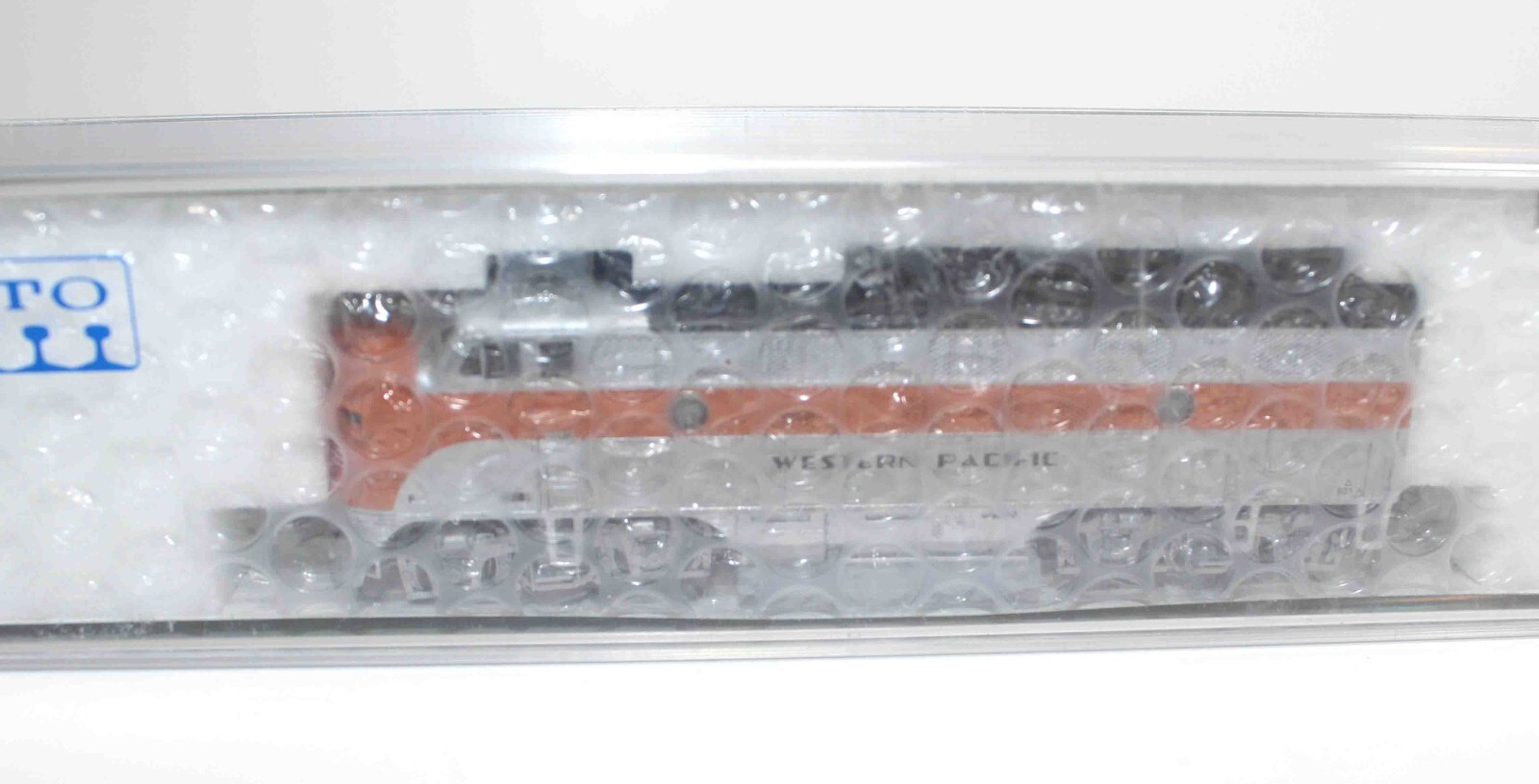 N Scale Kato 106-0302 F3A/B Diesel Locomotive Western Pacific #801A & #801B Set