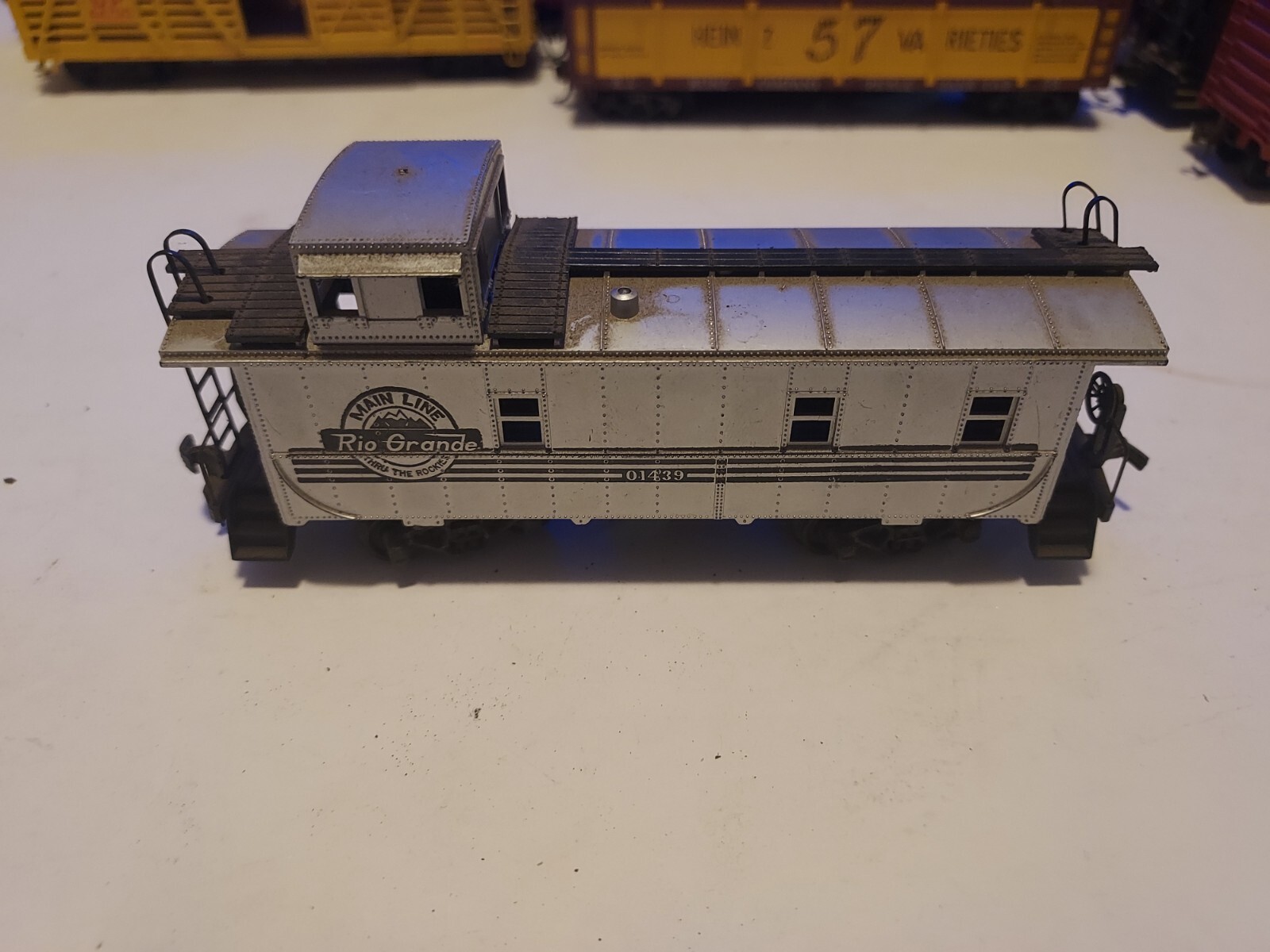 Ho Athearn Locomotive Train And Box Car Lot, 13 Total, Used As Is Condition