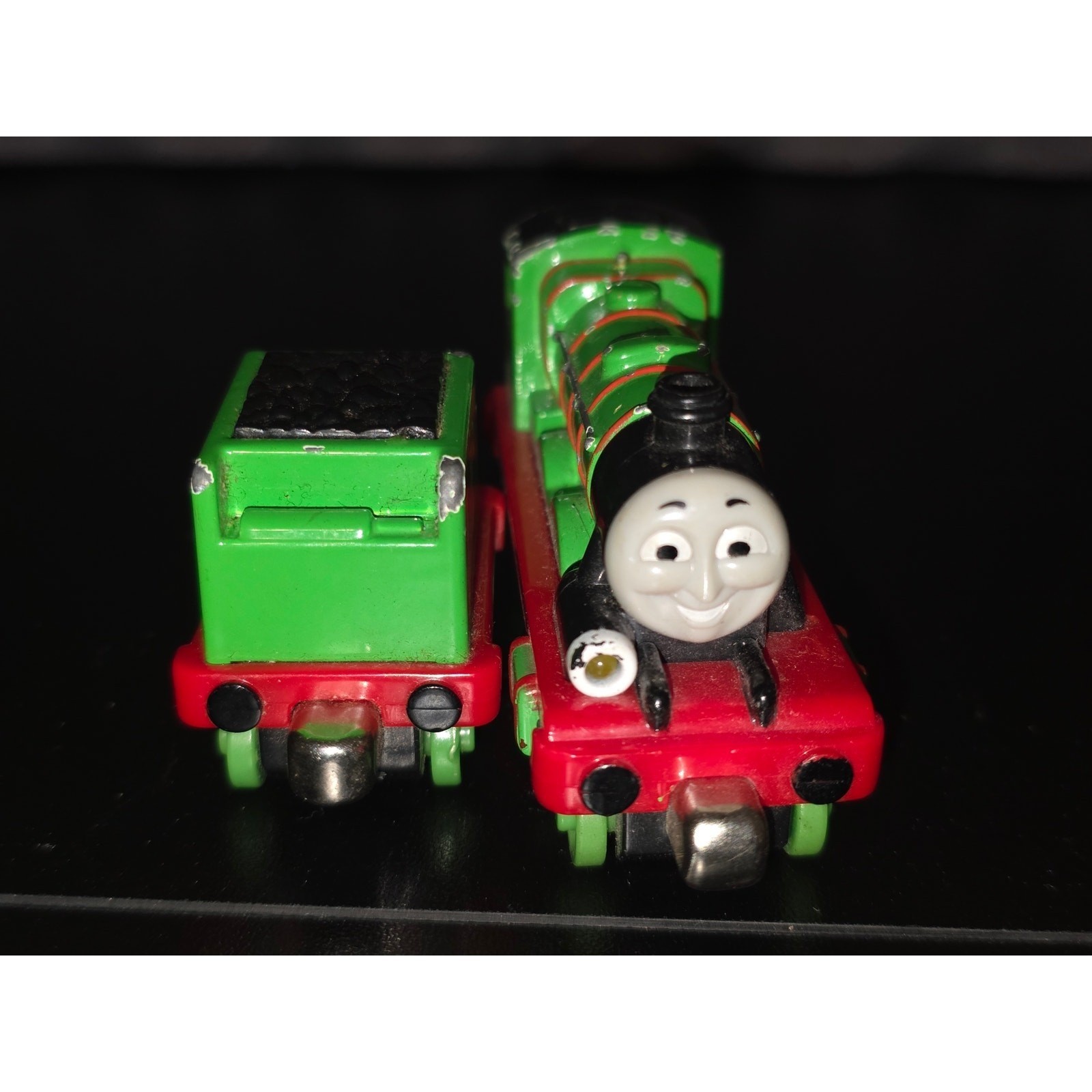 Thomas & Friends Take-Along Henry the Green Engine Die-Cast Train with Tender 3