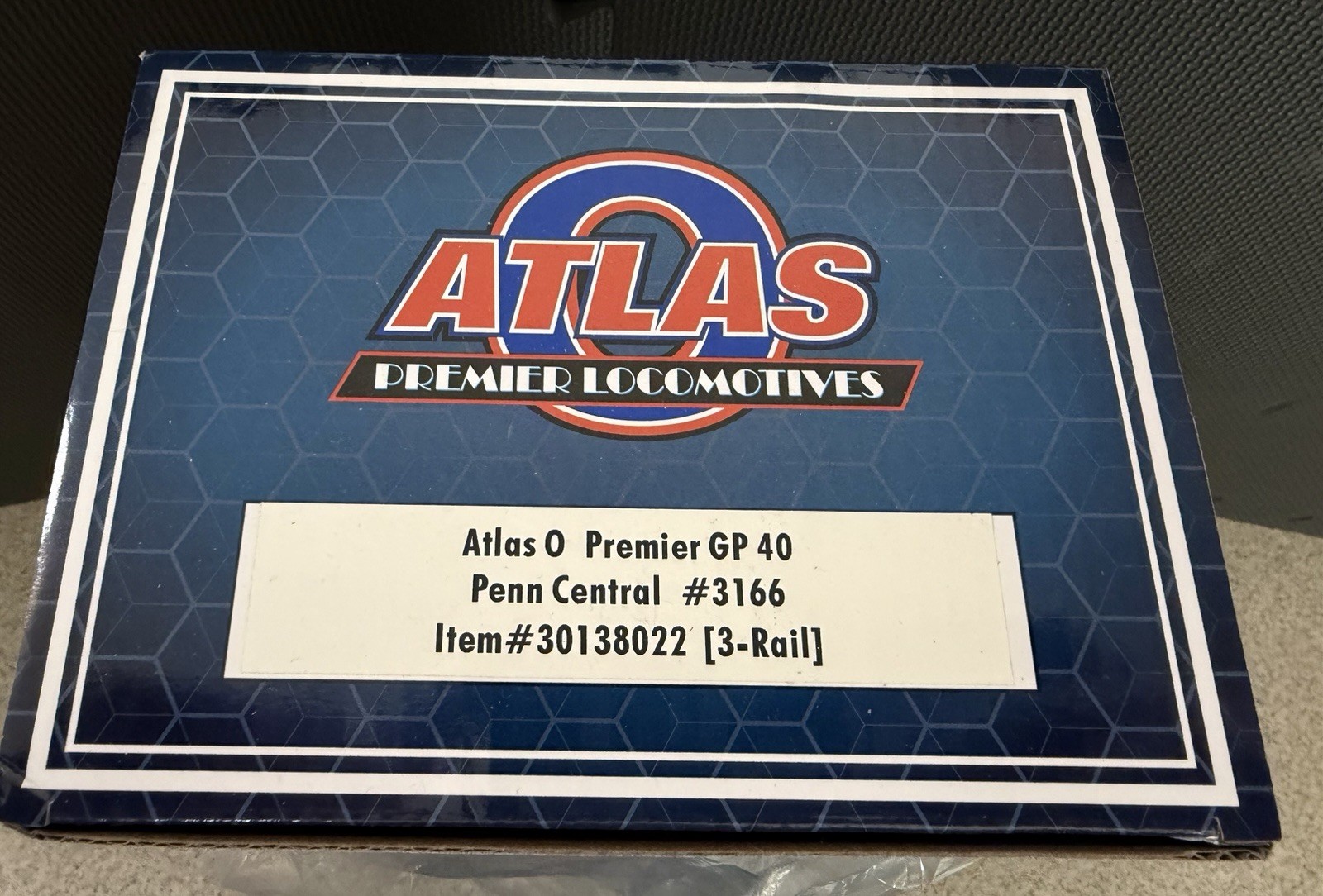 **NEW** Atlas O Premier GP40 Penn Central #3166 O Gauge Digital 3-Rail 30138022