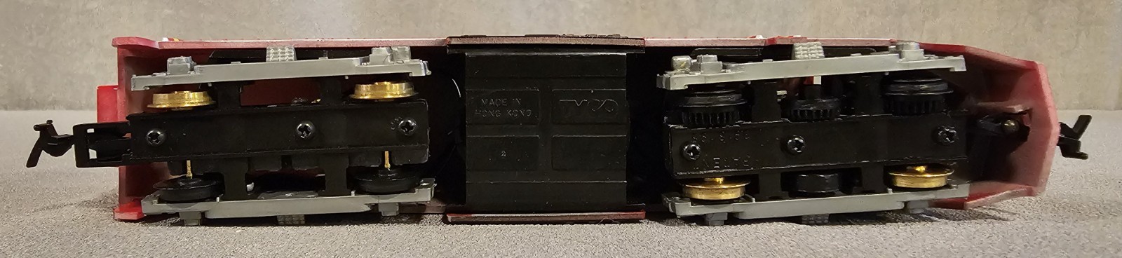 TYCO HO Rock Island Railroad Sharknose Diesel Locomotive