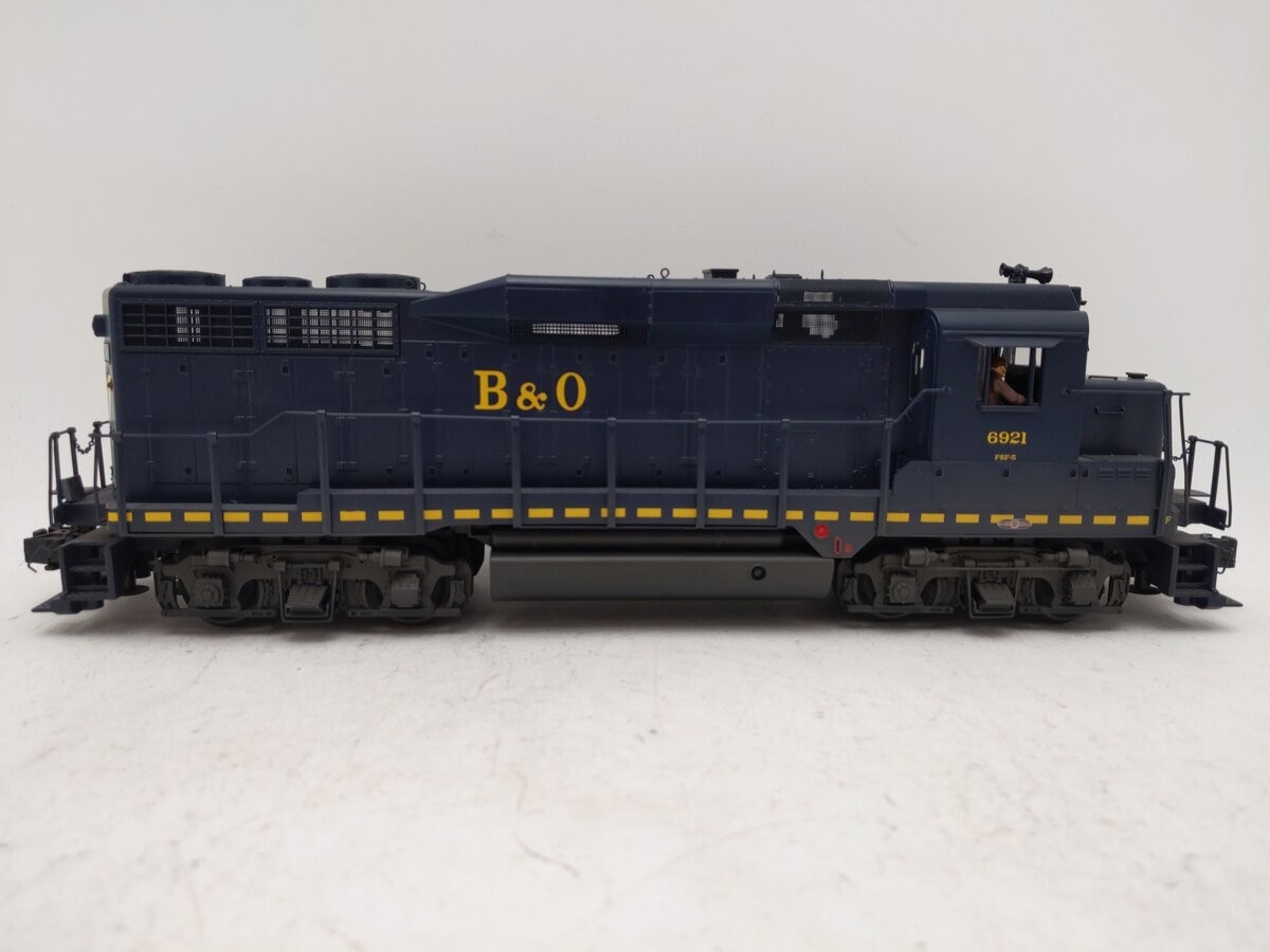 MTH 20-2909-3 O Gauge Baltimore & Ohio GP-30 Diesel Engine (Non-Powered) #6921