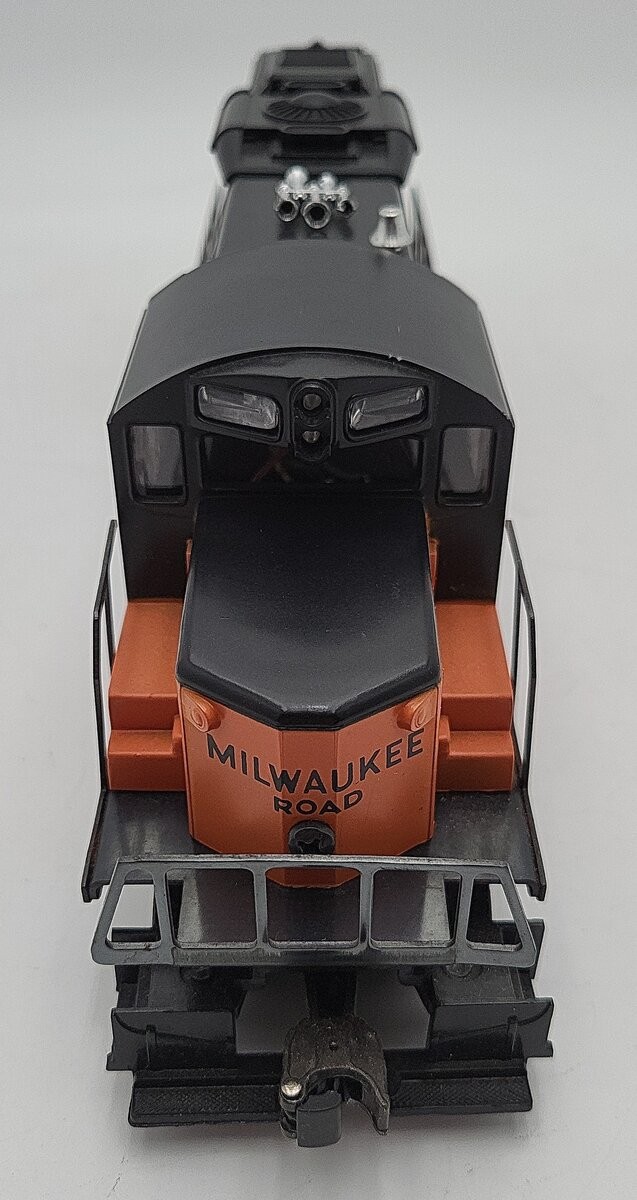 Lionel 6-8855 O Gauge Milwaukee Road SD-18 Powered Diesel Locomotive EX/Box