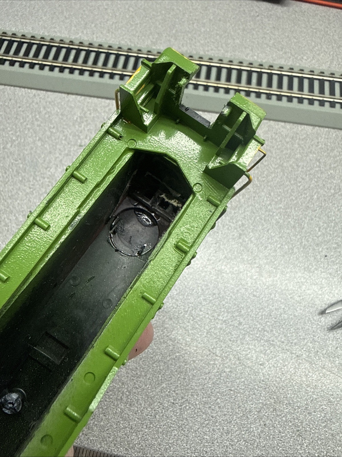 Athearn RS11 ALCO AIR TANKS FILLED IN ON FRAME this One Has Me Stumped Ho look