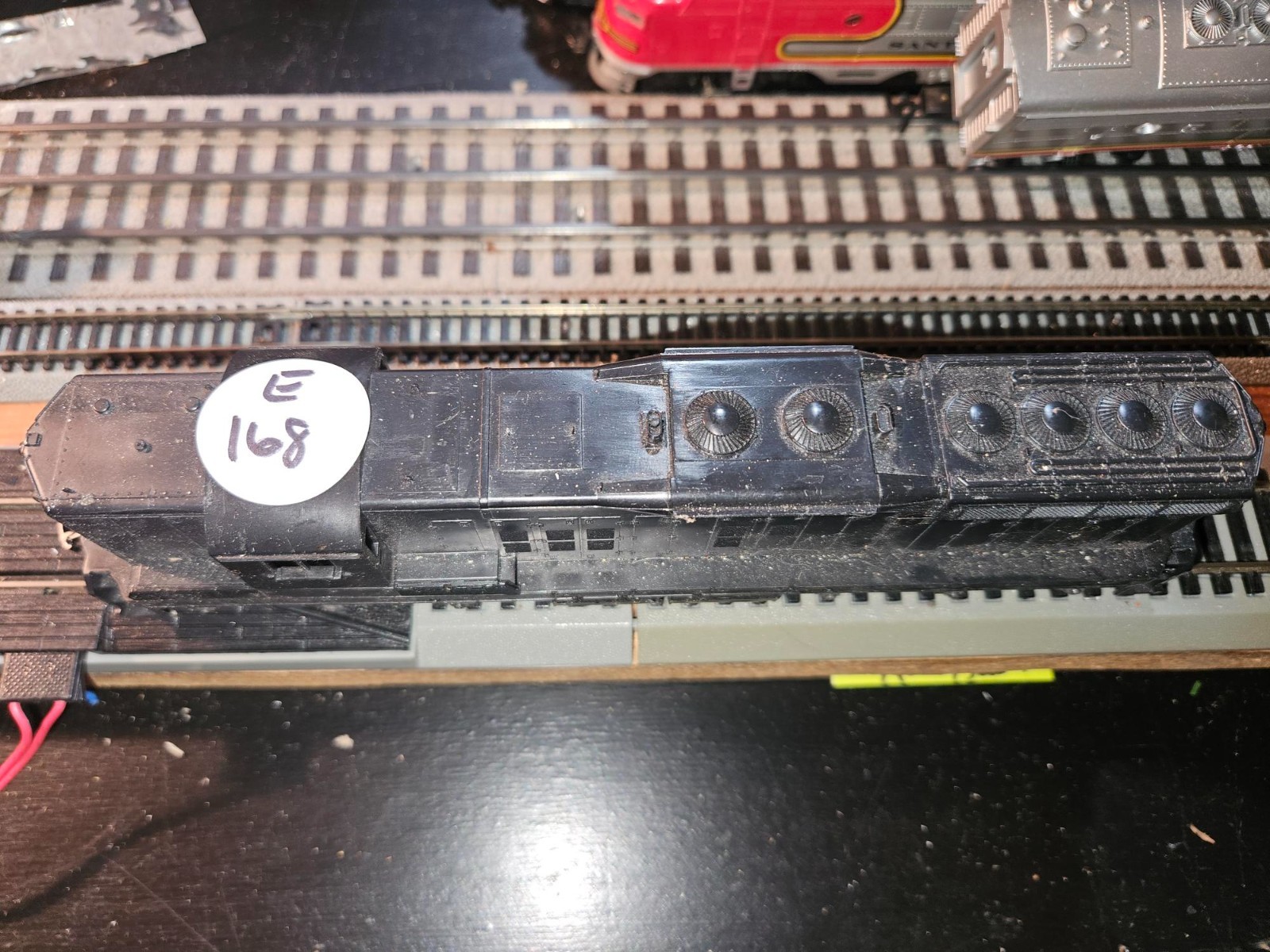 NON-POWERED BLACK, UNBRANDED DIESEL, HO GUAGE, SEE PHOTOS FOR DETAILS