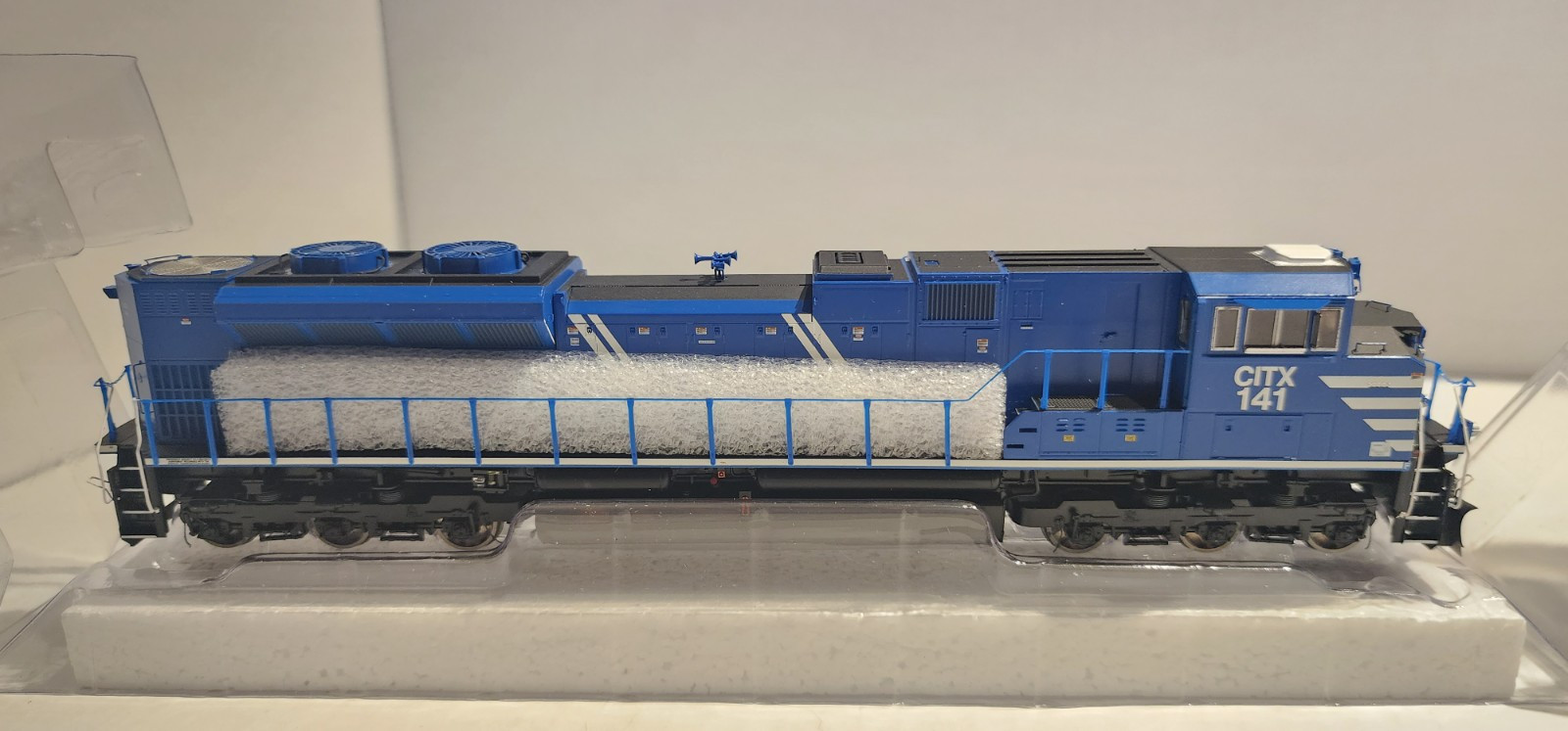 Athearn Genesis HO Scale SD70M-2 Diesel CITX #141 DCC/SOUND