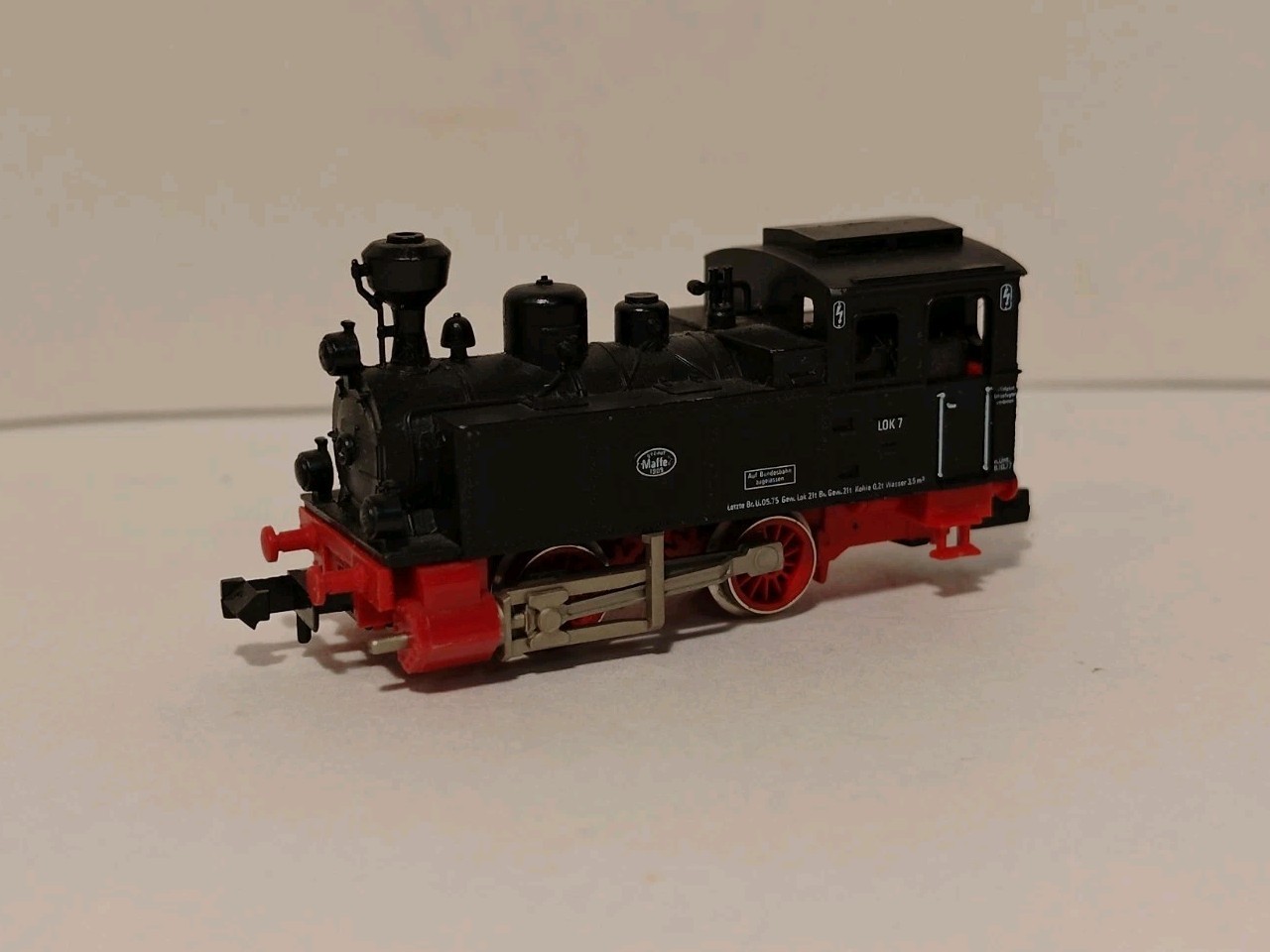 N Scale Fleischmann Maffei Lok 7 Steam Locomotive With Passenger Car Set Rare