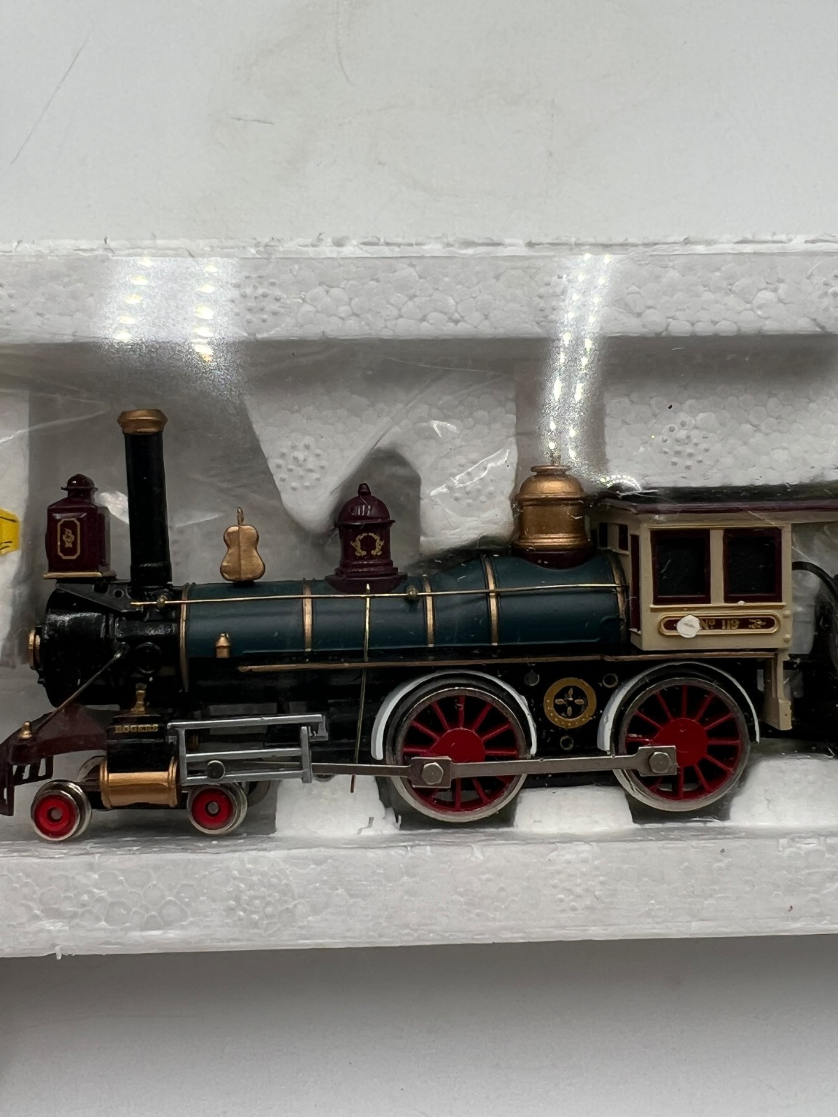 Bachmann HO Union Pacific 4-4-0 American Steam Locomotive & Tender Old West Era
