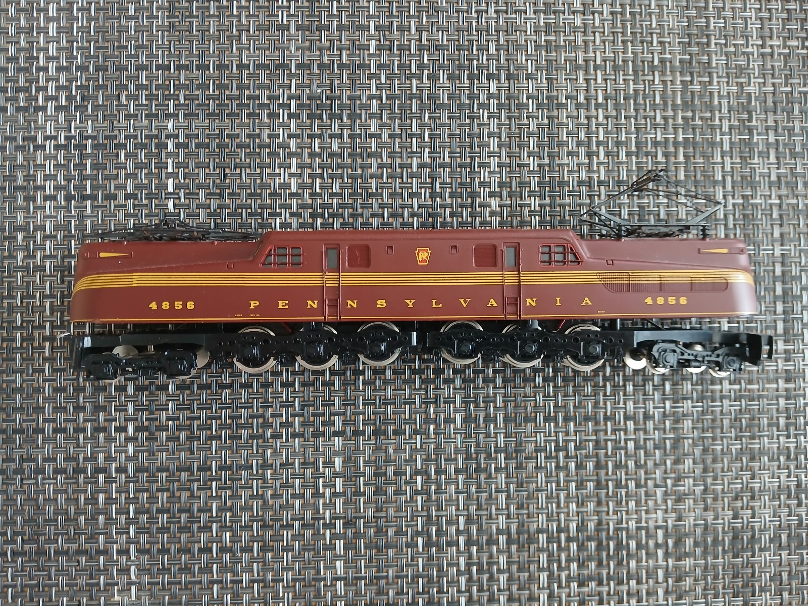 Vintage HO scale Customized Mehano PRR GG1 Electric Locomotive