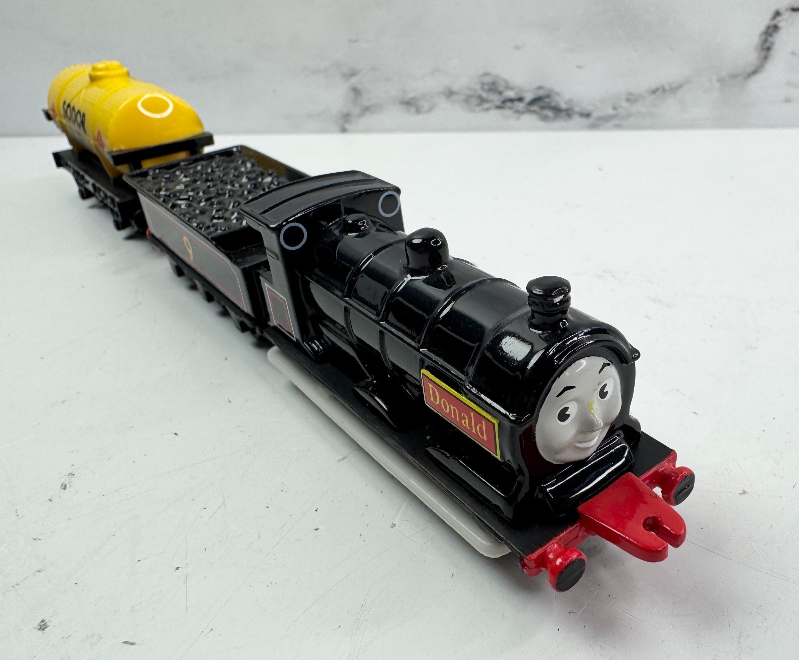 ERTL Douglas “Thomas The Train” Locomotive & Sodor Fuel Train Car | A++ Shape