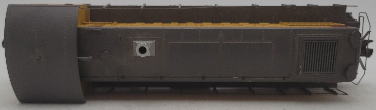 MTH 20-2501-1 O Gauge Union Pacific Alco S-2 Diesel Switcher w/PS2 #1121/Box