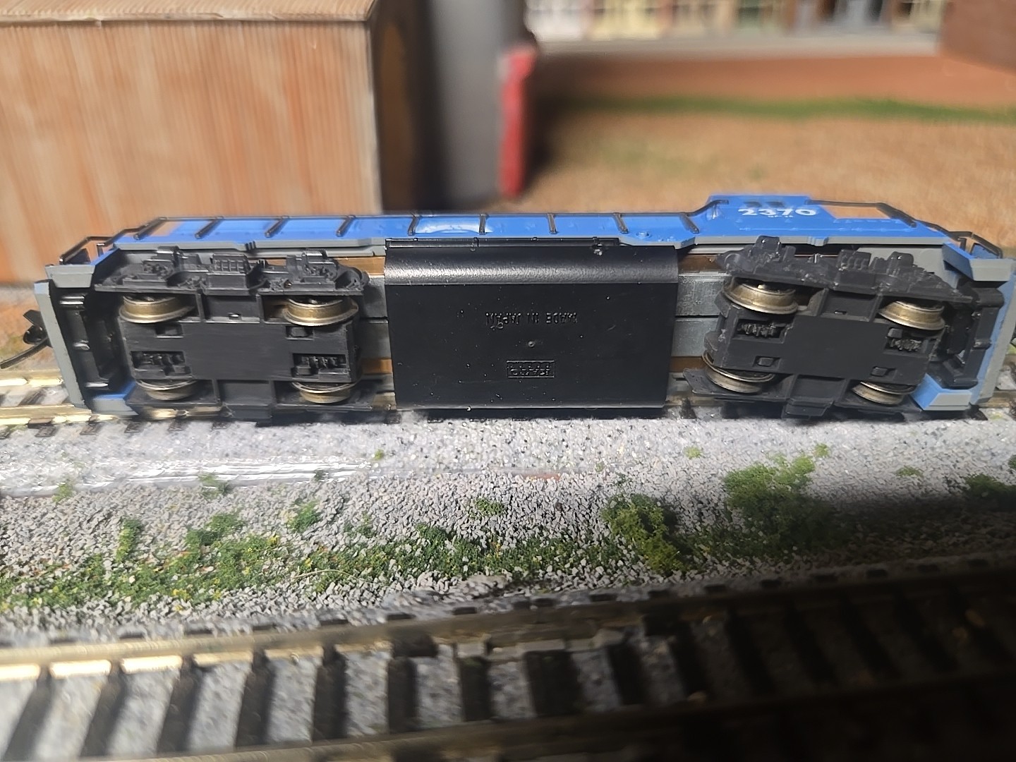 N Scale Atlas 4604 Conrail EMD GP35 Powered Diesel Locomotive CR #2370. N148