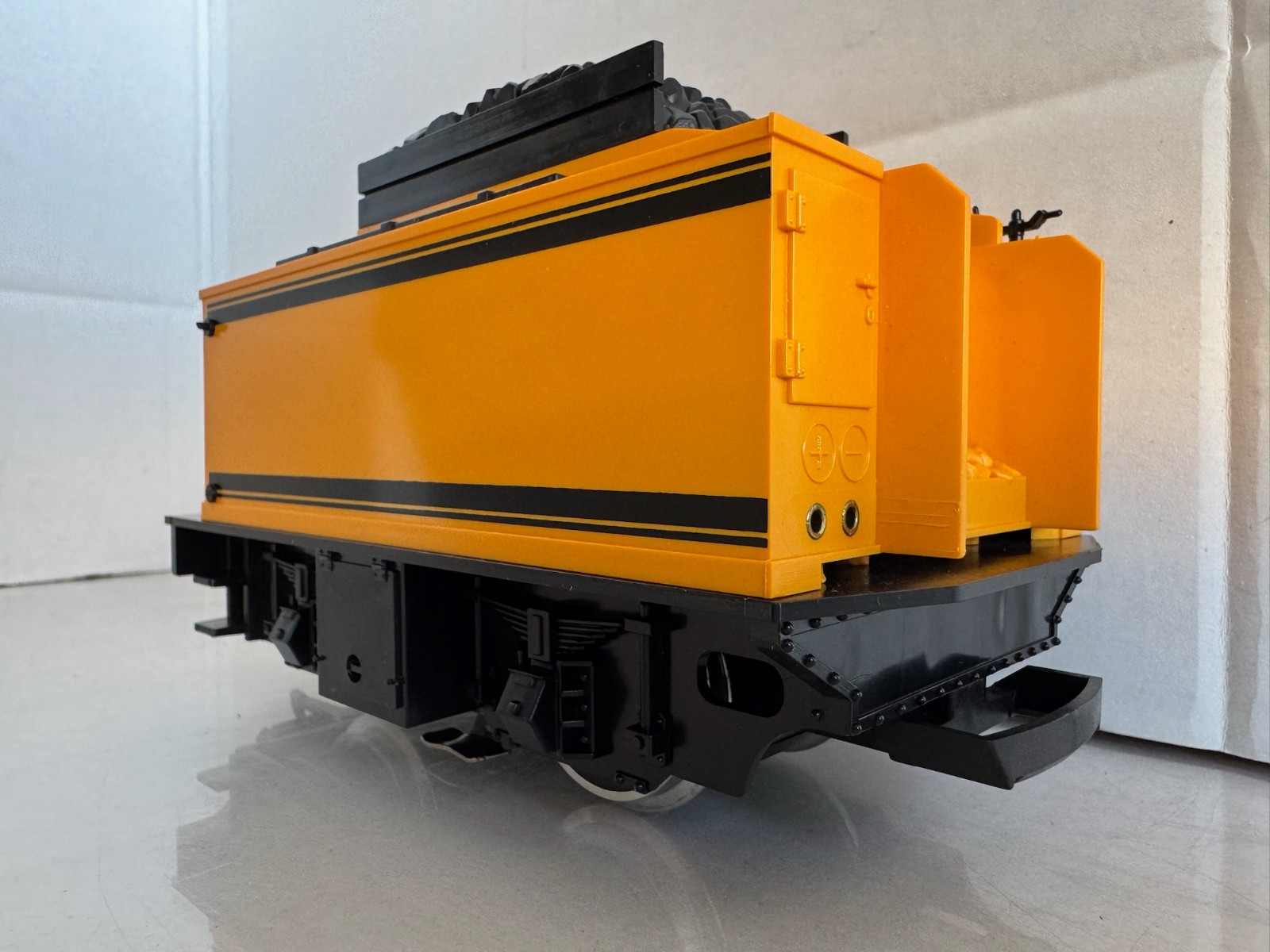 LGB 69576 – Powered Yellow Tender for Stainz Steam Locomotives NEW with box