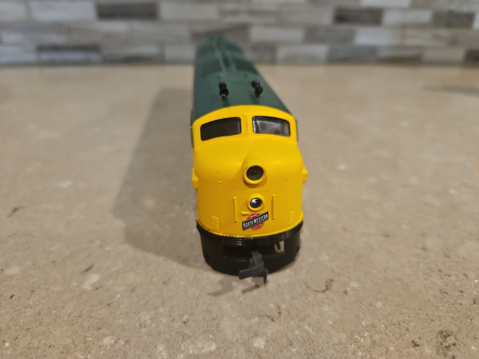 Vtg Con-Cor HO EMD E-7A Chicago & North Western CNW #5009A Powered 15-002371 LN