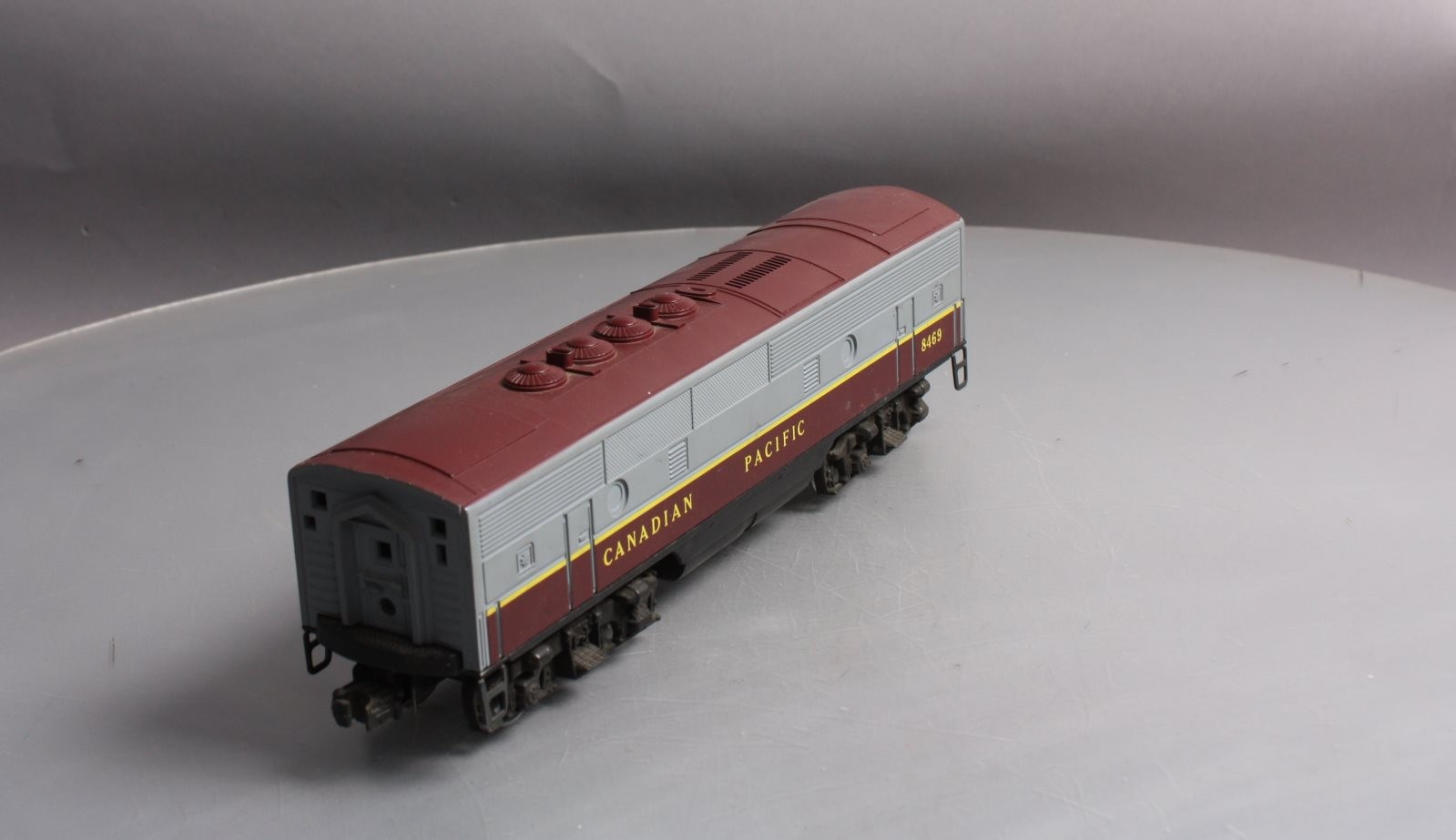 Lionel 6-8469 O Gauge Canadian Pacific F3 B-Unit Non-Powered Diesel Locomotive