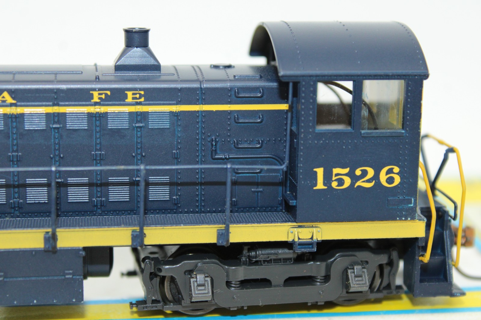 Atlas HO Scale ATSF Santa Fe Alco S4 Diesel Locomotive #1526 8277