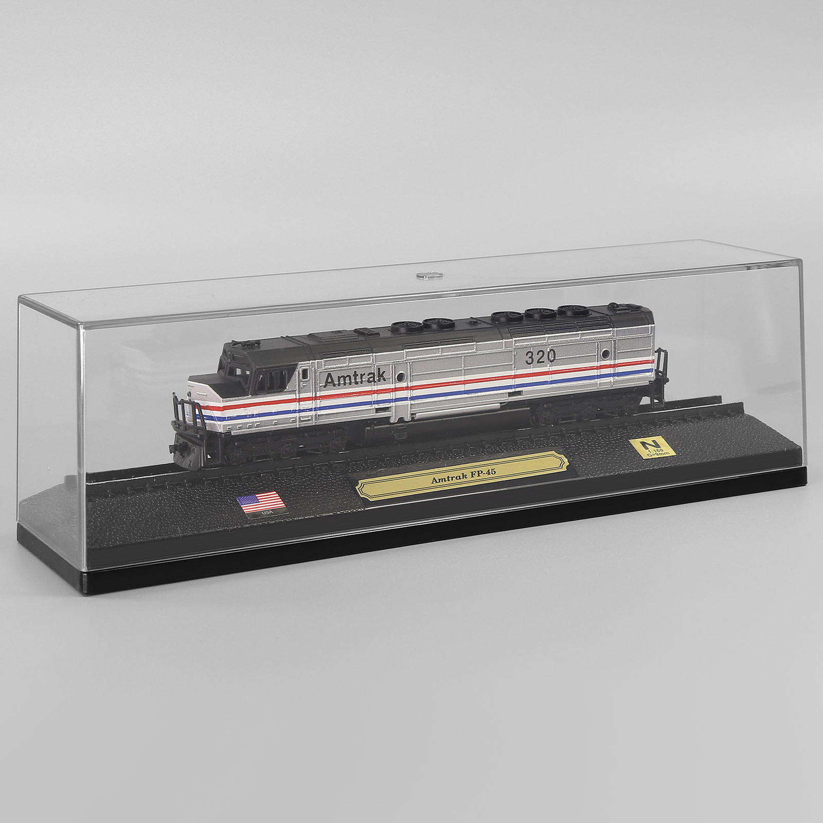 N Scale Model Railroad Static Plastic Locomotives with Base and Display Case