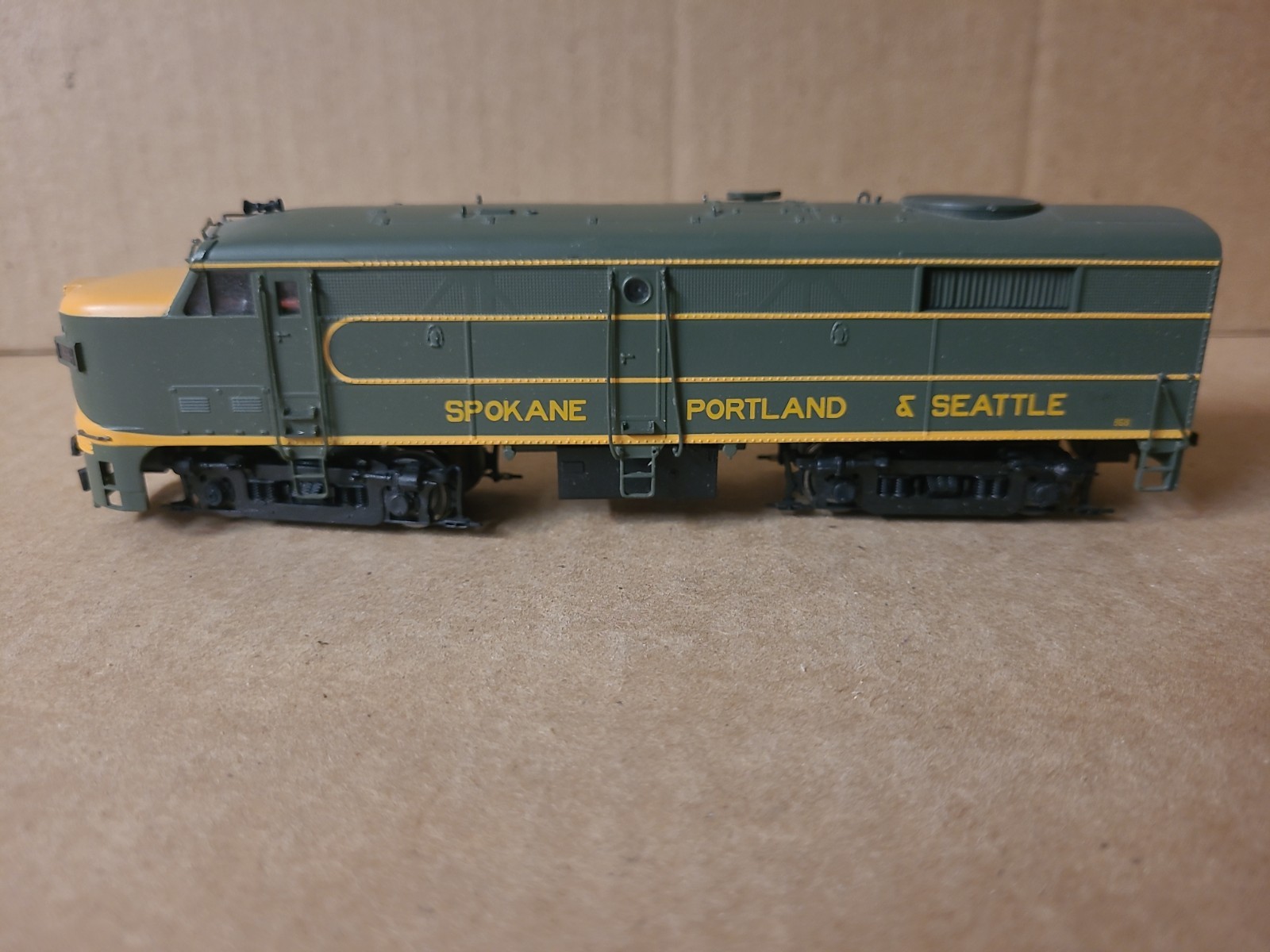Athearn HO Scale Spokane Portland & Seattle FA Diesel Engine Non Power Dummy