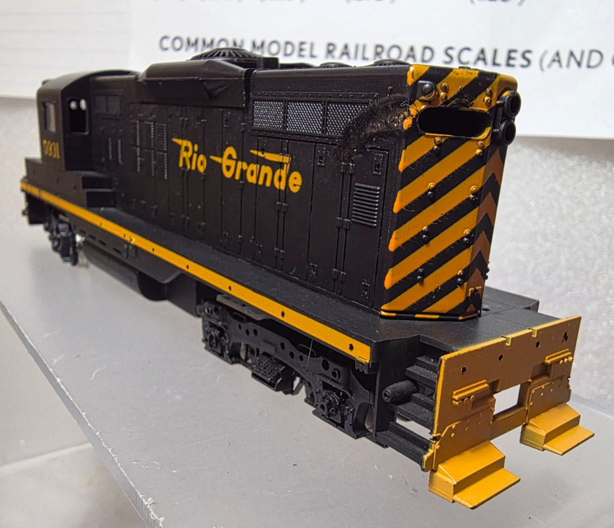 Front Range Products Ho Scale GP-9 Powered Denver & Rio Grande Locomotive 9105