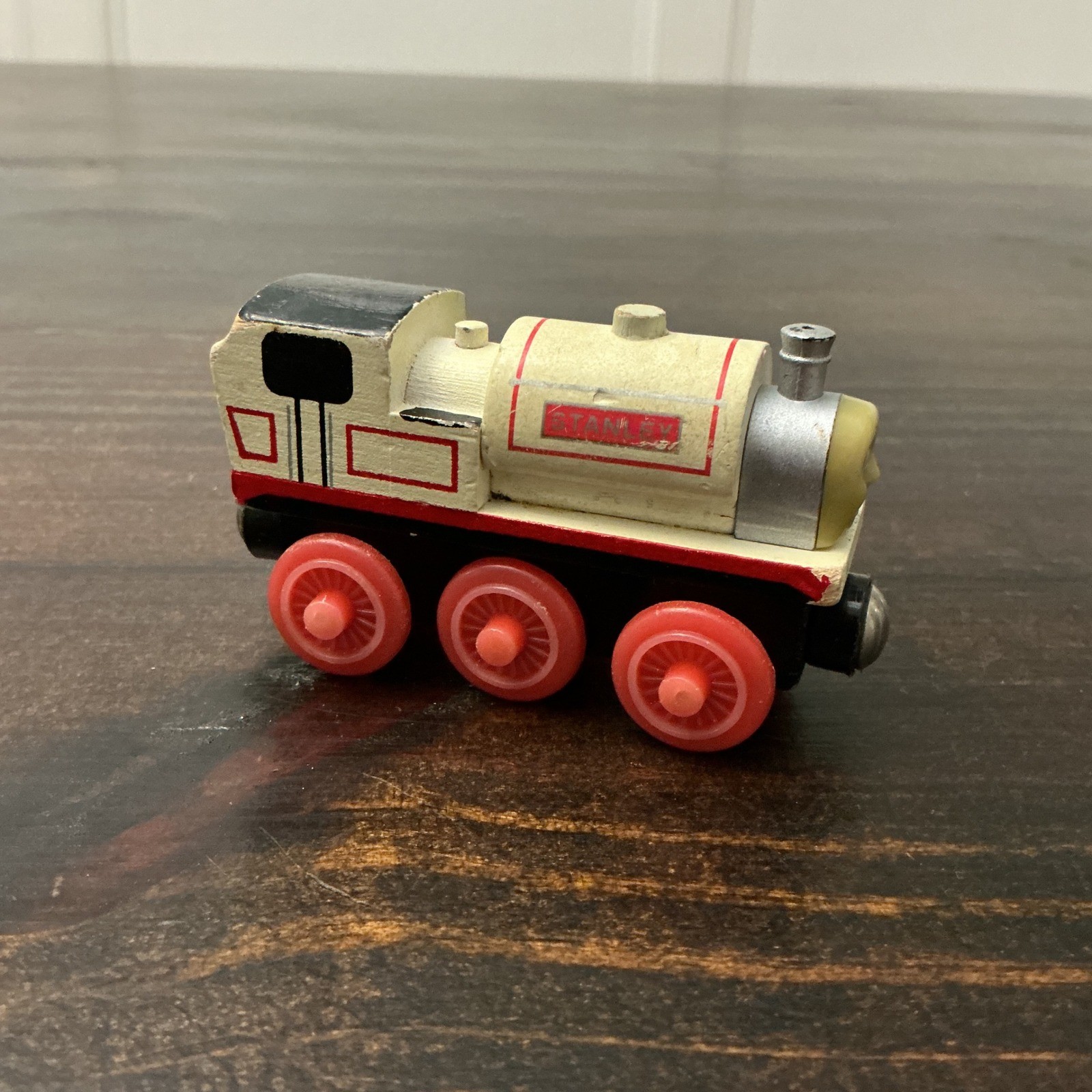 Thomas & Friends Stanley Wooden Railway Engine White Red Magnetic Train Toy
