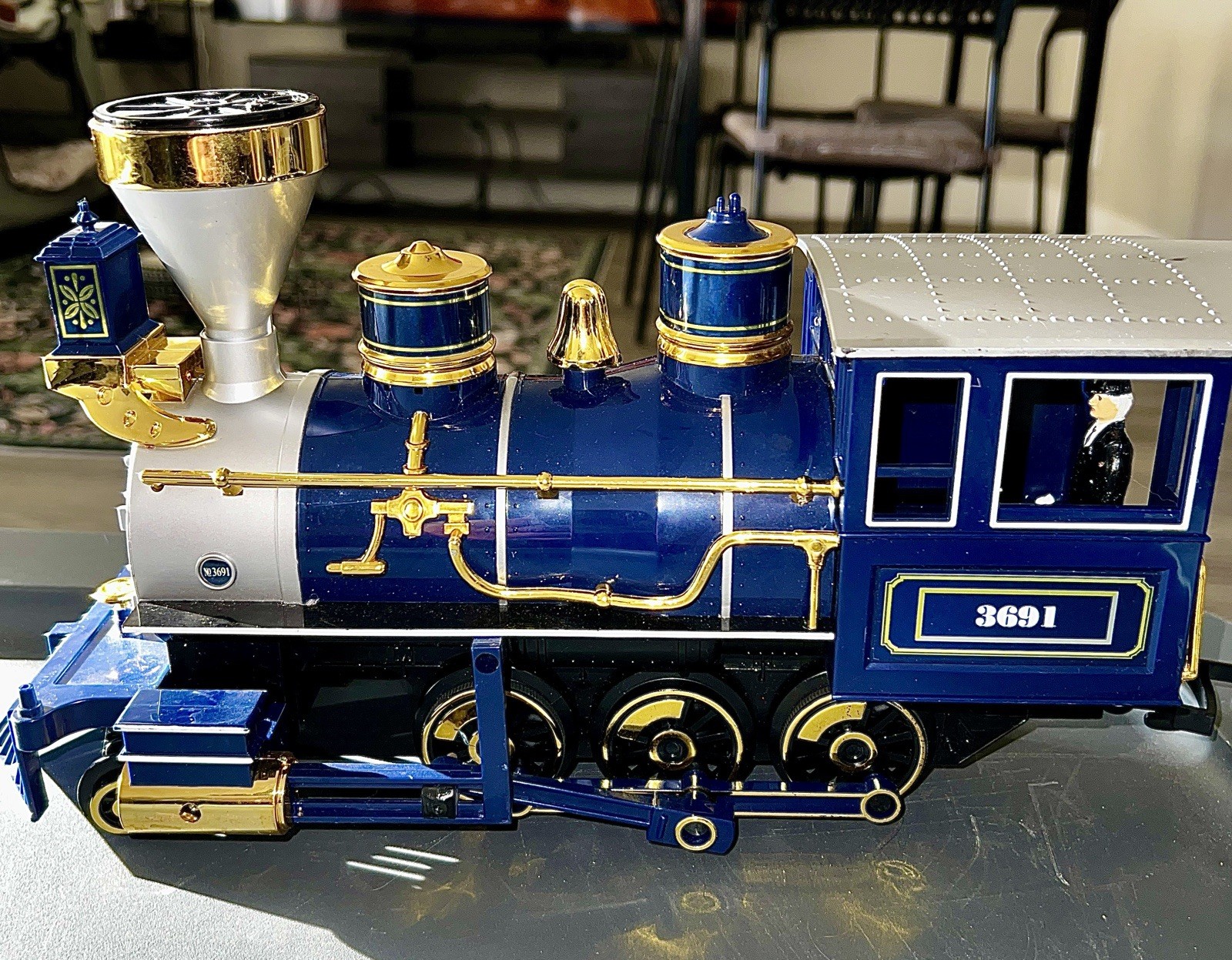 Scientific Toys, Ltd. Train Lot + Remote