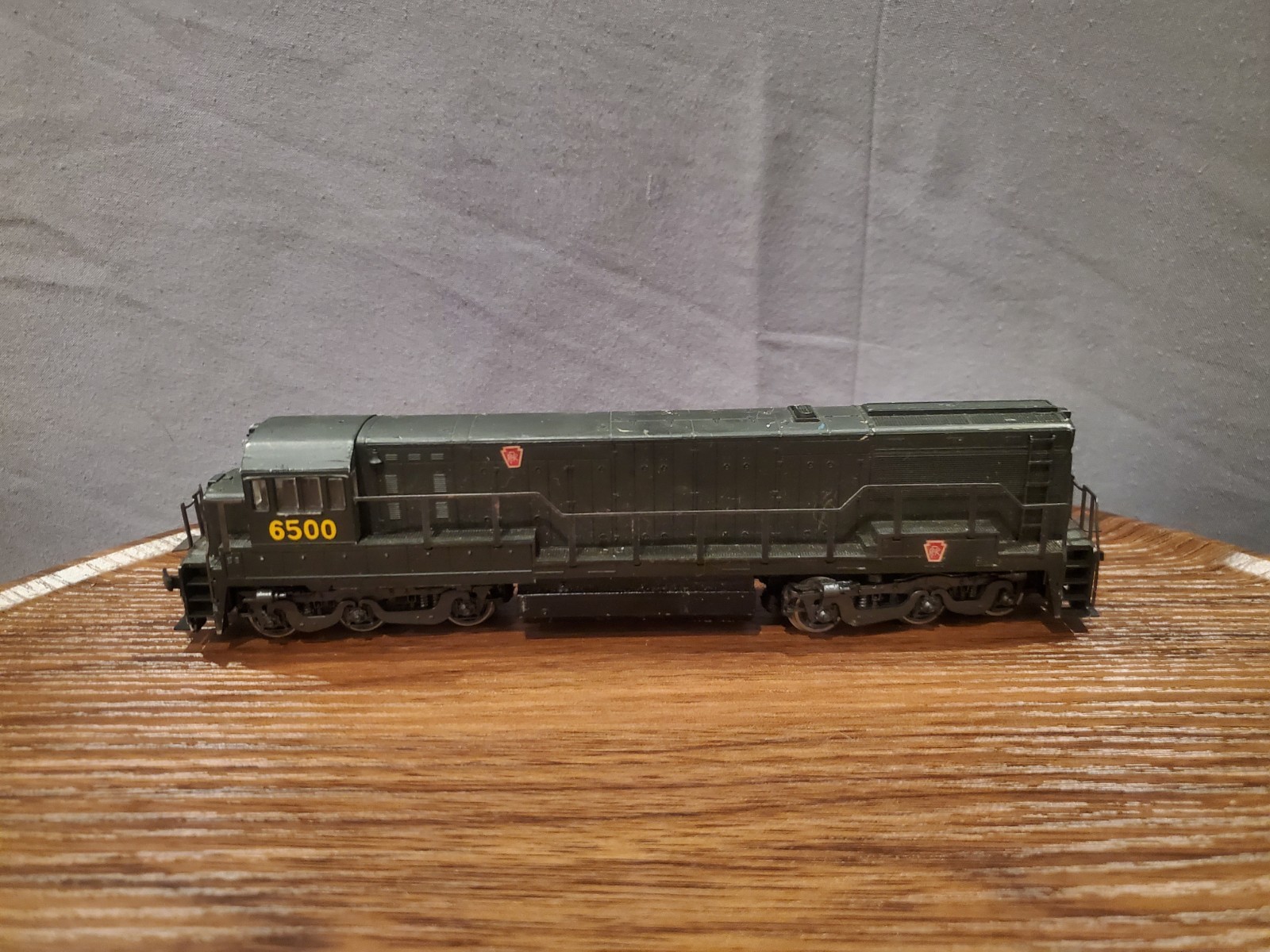 Vintage Rivarossi HO Scale Pennsylvania Diesel Locomotive #6500 (Untested/As-Is