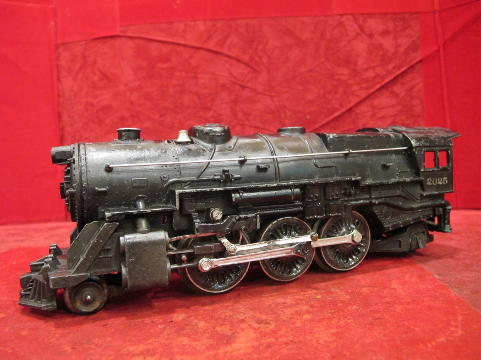 Lionel 2025 Postwar 2-6-4 Steam Engine ~ tested runs lights smokes