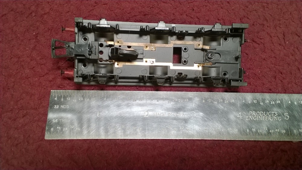 HO/OO BACHMANN EARL CLASS #3214 STEAM LOCOMOTIVE – TENDER CHASSIS