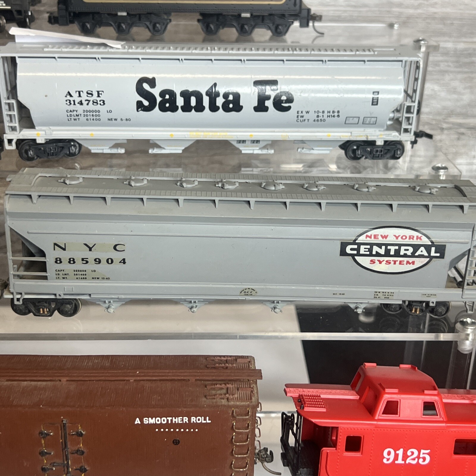(8 Lot) HO SCALE Train Caboose Car Santa Fe Tanker TENDER MANTUA VARIOUS BRANDS