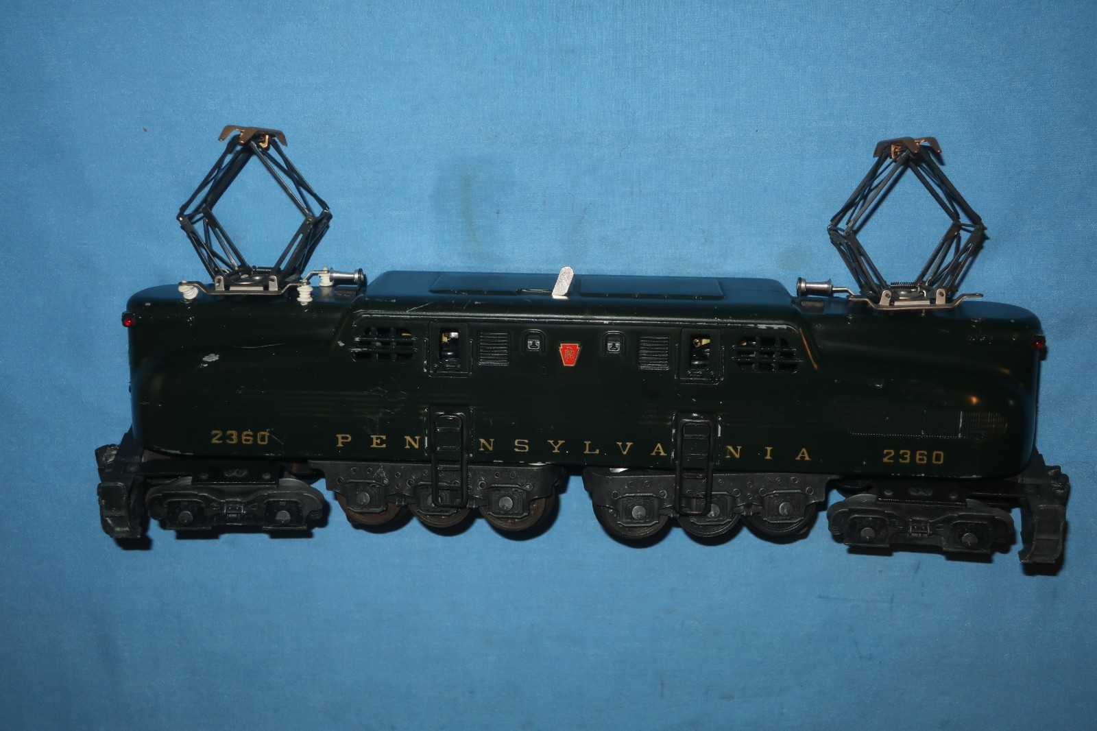 Lionel #2360 Pennsylvania PRR GG1 Locomotive. Runs well