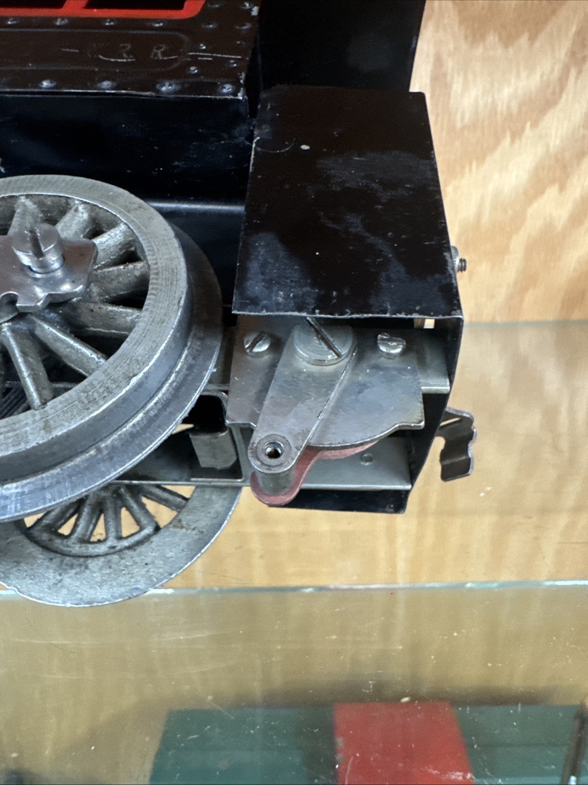 Lionel Mfg #5 Thick Rim With Pedestal Headlight