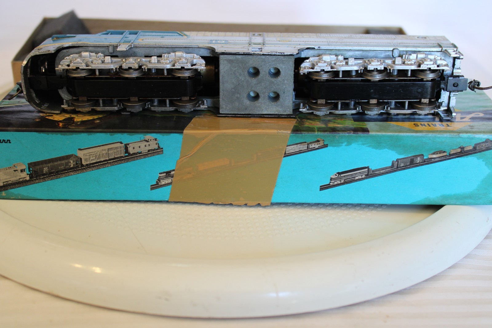 HO Scale Athearn, PA-1 Diesel Locomotive Delaware & Hudson, Silver Blue #19